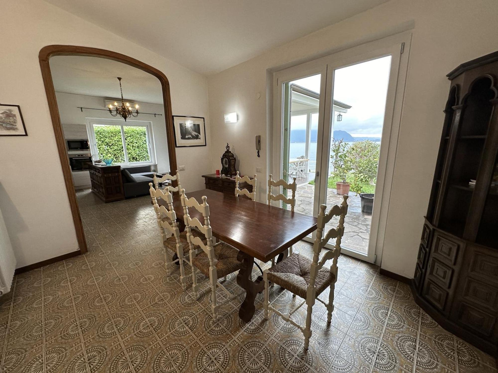 Villa Anastasye Your Lakefront Vacation Rental Predore Exterior photo