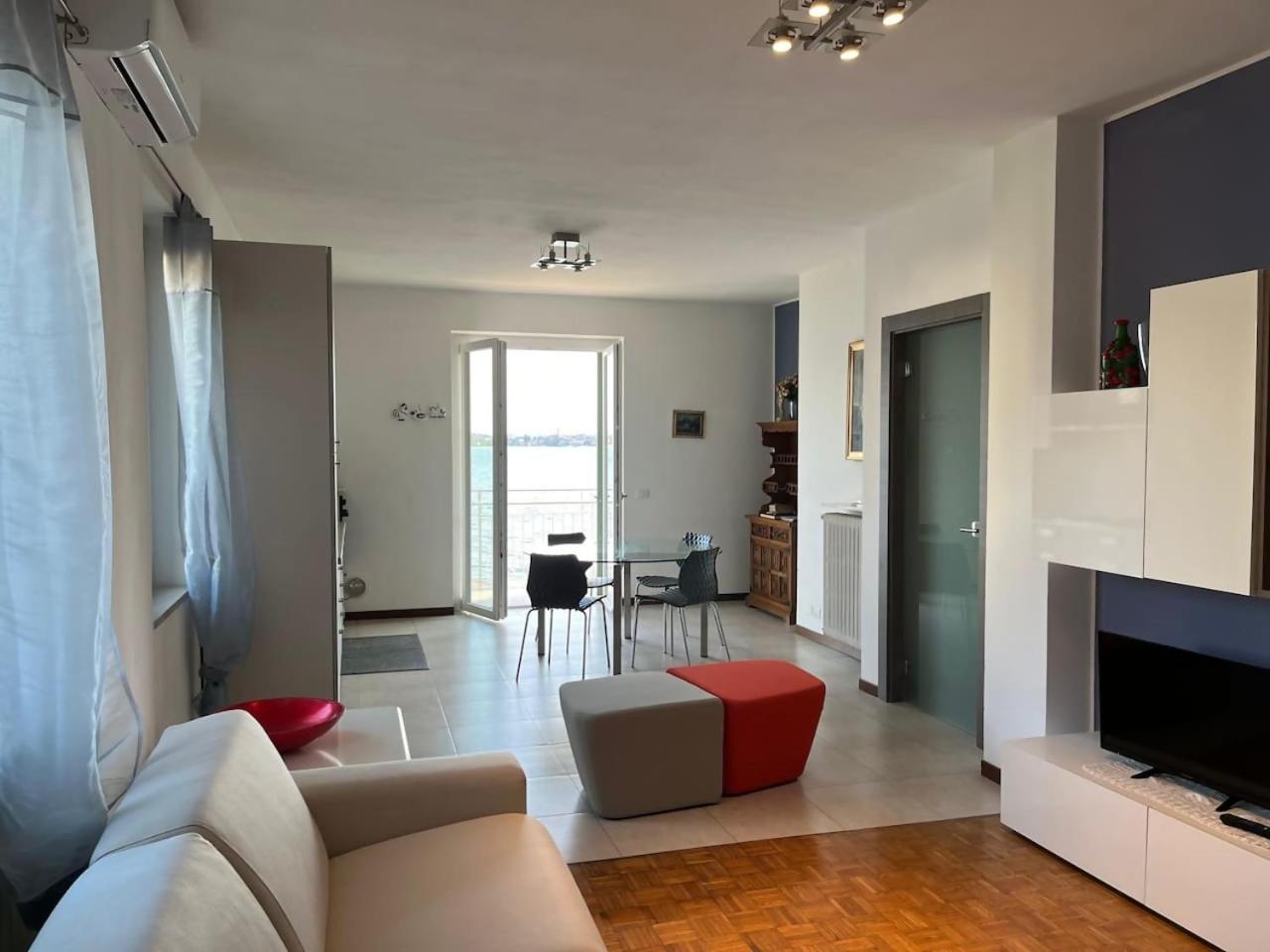 Villa Anastasye Your Lakefront Vacation Rental Predore Room photo